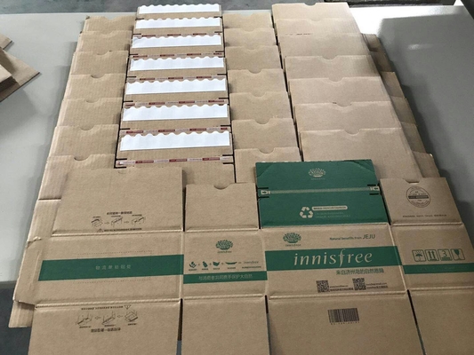 Pliage de cartons de carton et machine 1300mm×1050mm 1600KG de collage